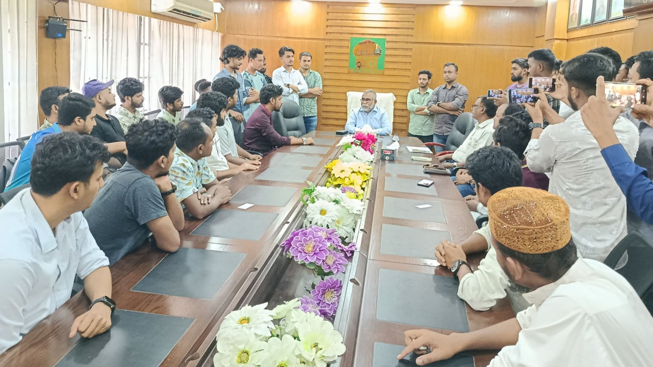 ইবি শিক্ষার্থীদের ‘মার্চ ফর ইকসু’