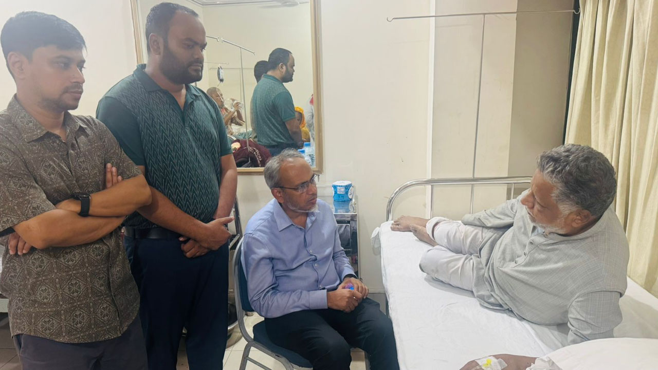 জাগপা সভাপতি খন্দকার লুৎফরের ওপর সন্ত্রাসী হামলা