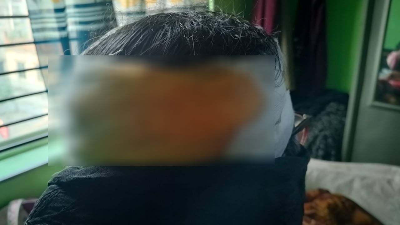 ঢাকা-৪ আসনে গণসংযোগের সময় জামায়াতের মহিলা নেত্রীর ওপর হামলা