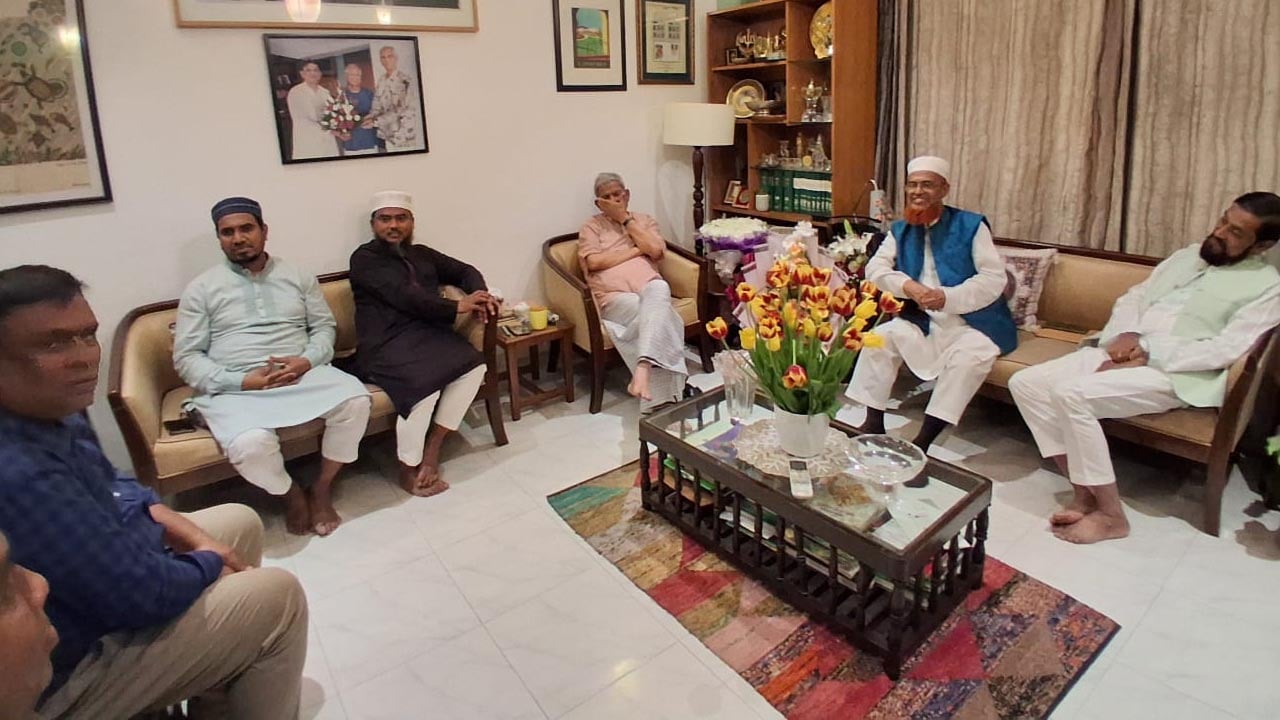 জামায়াতের ইফতার মাহফিলে এলজিআরডি মন্ত্রী মির্জা ফখরুলকে আমন্ত্রণ