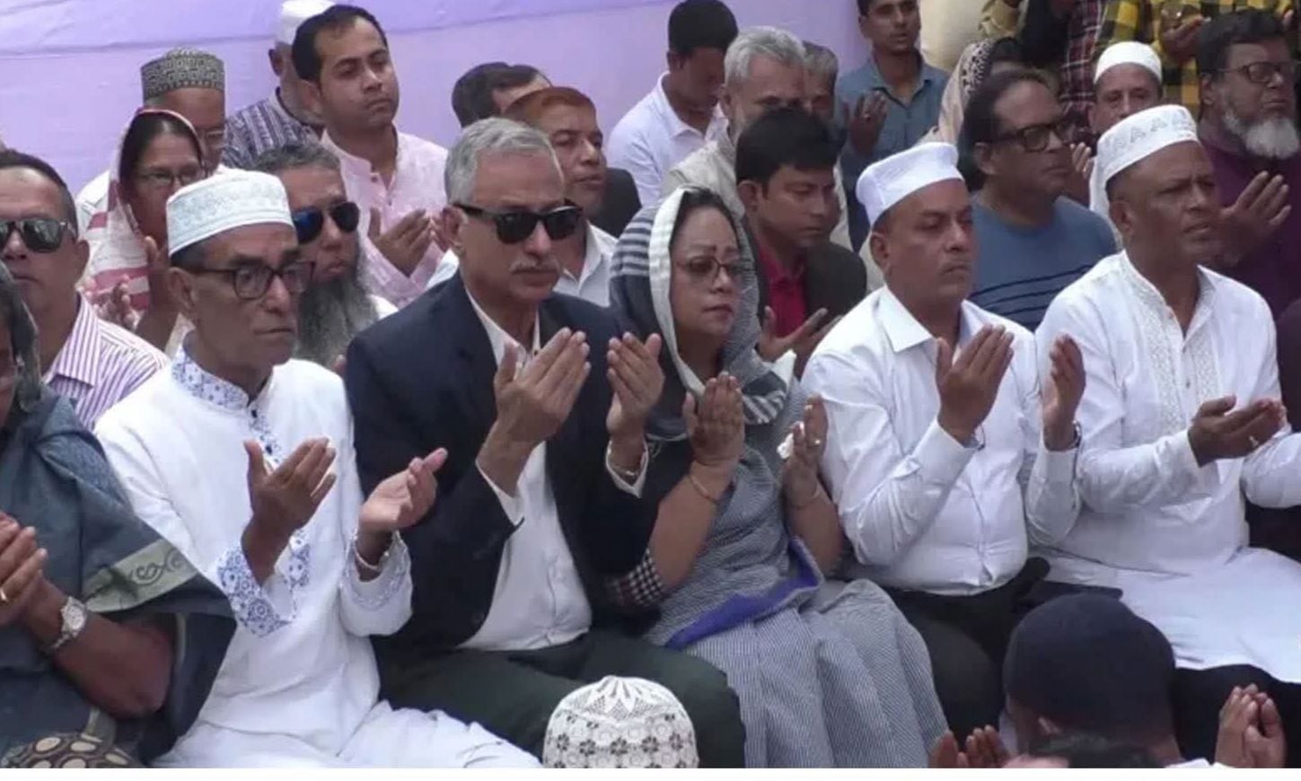 খালেদা জিয়ার সুস্থতার জন্য বিভিন্ন স্থানে দোয়া মাহফিল