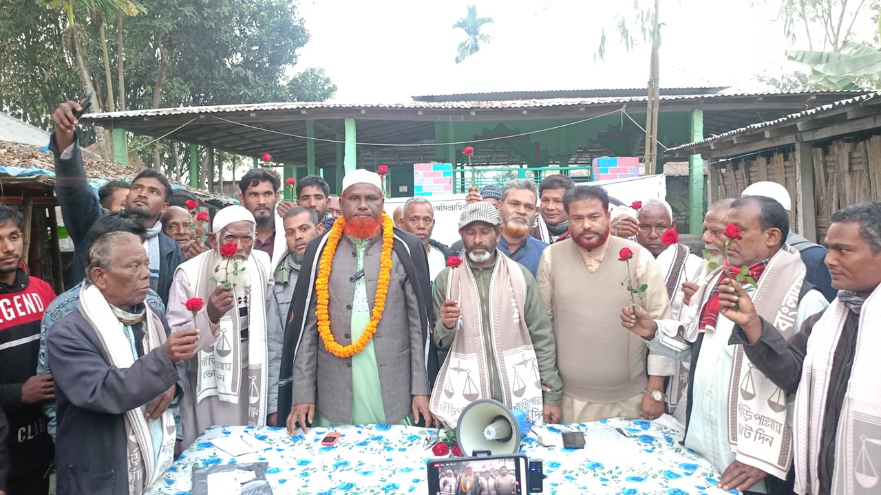 জলঢাকায় বিএনপি-জাতীয় পার্টির অর্ধশতাধিক নেতাকর্মীর জামায়াতে যোগদান