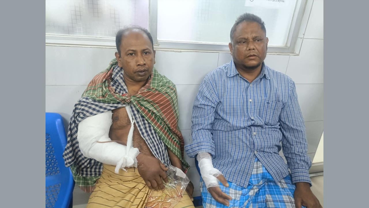 চকরিয়ায় তিন সাংবাদিকের ওপর সন্ত্রাসী হামলা, ২৬ জনের বিরুদ্ধে মামলা