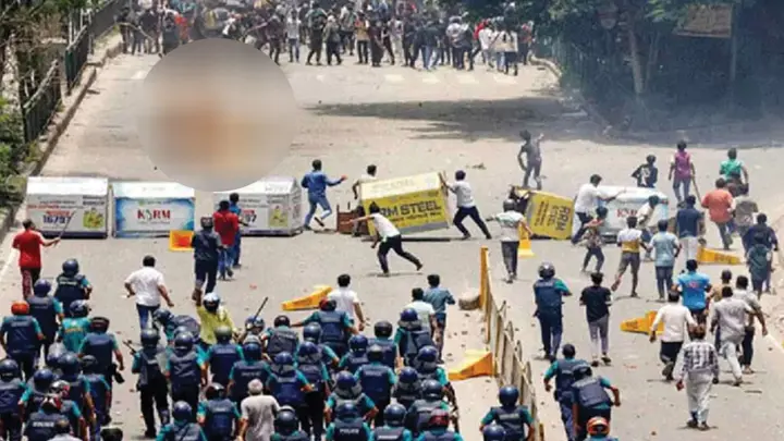 আওয়ামী সন্ত্রাসীরা কোপ দিলে আমার ভাইয়ের পায়ের রগ কেটে যায়