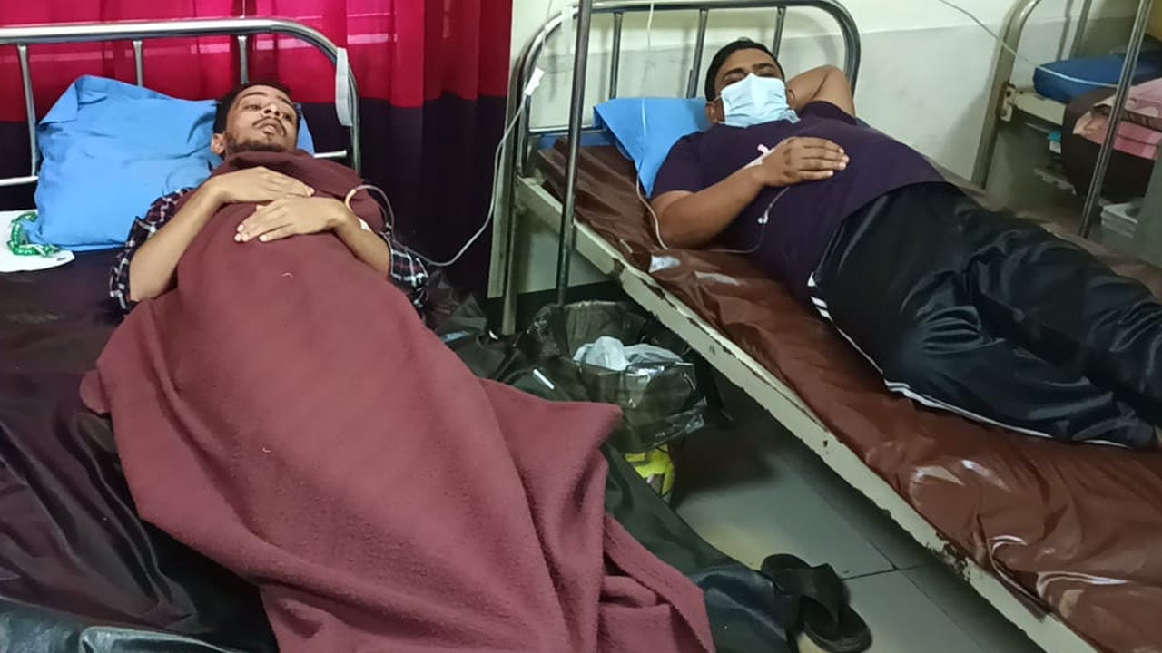 কালিয়াকৈরে পোশাক কারখানায় একসাথে ৩ শতাধিক শ্রমিক অসুস্থ