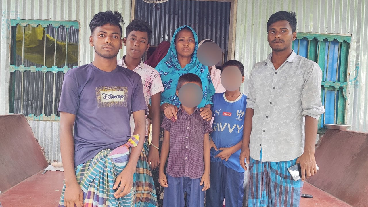 ‘ভাত-পানি নিয়া খুবই কষ্টে আছি, কিস্তিওলা মানে না’