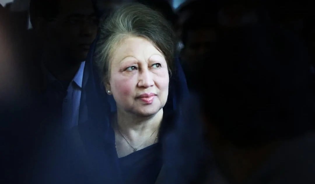 মেডিকেল বোর্ডের সিদ্ধান্তে খালেদা জিয়াকে বিদেশে নেওয়া স্থগিত