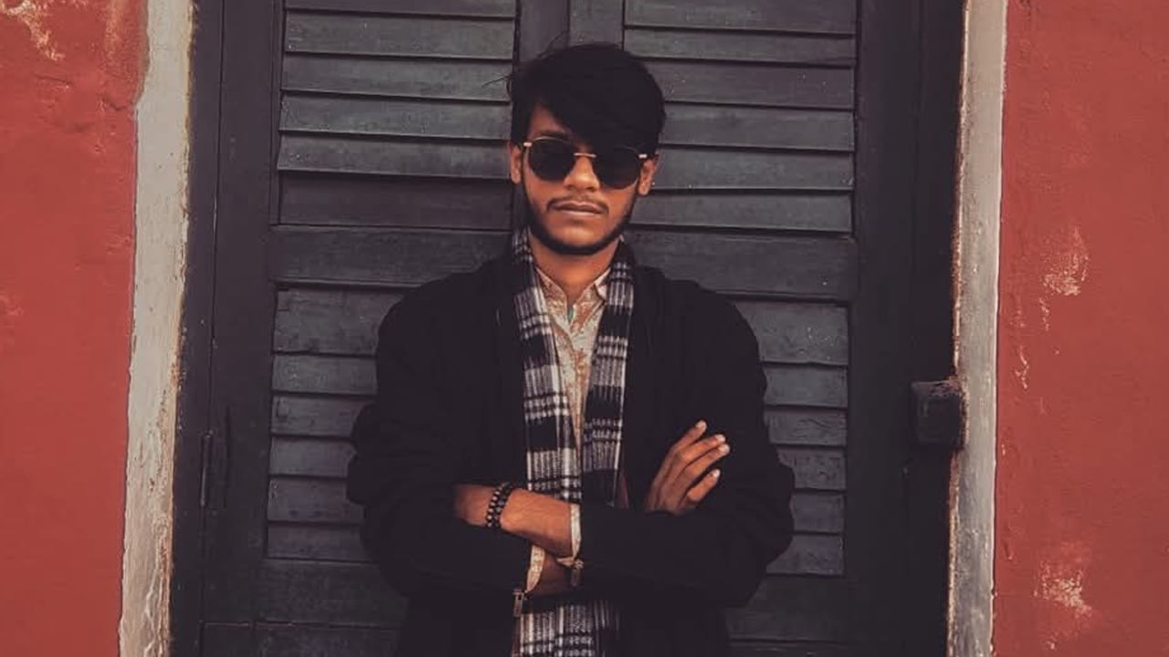 আবাসিক হলে জাবি শিক্ষার্থীর ঝুলন্ত লাশ