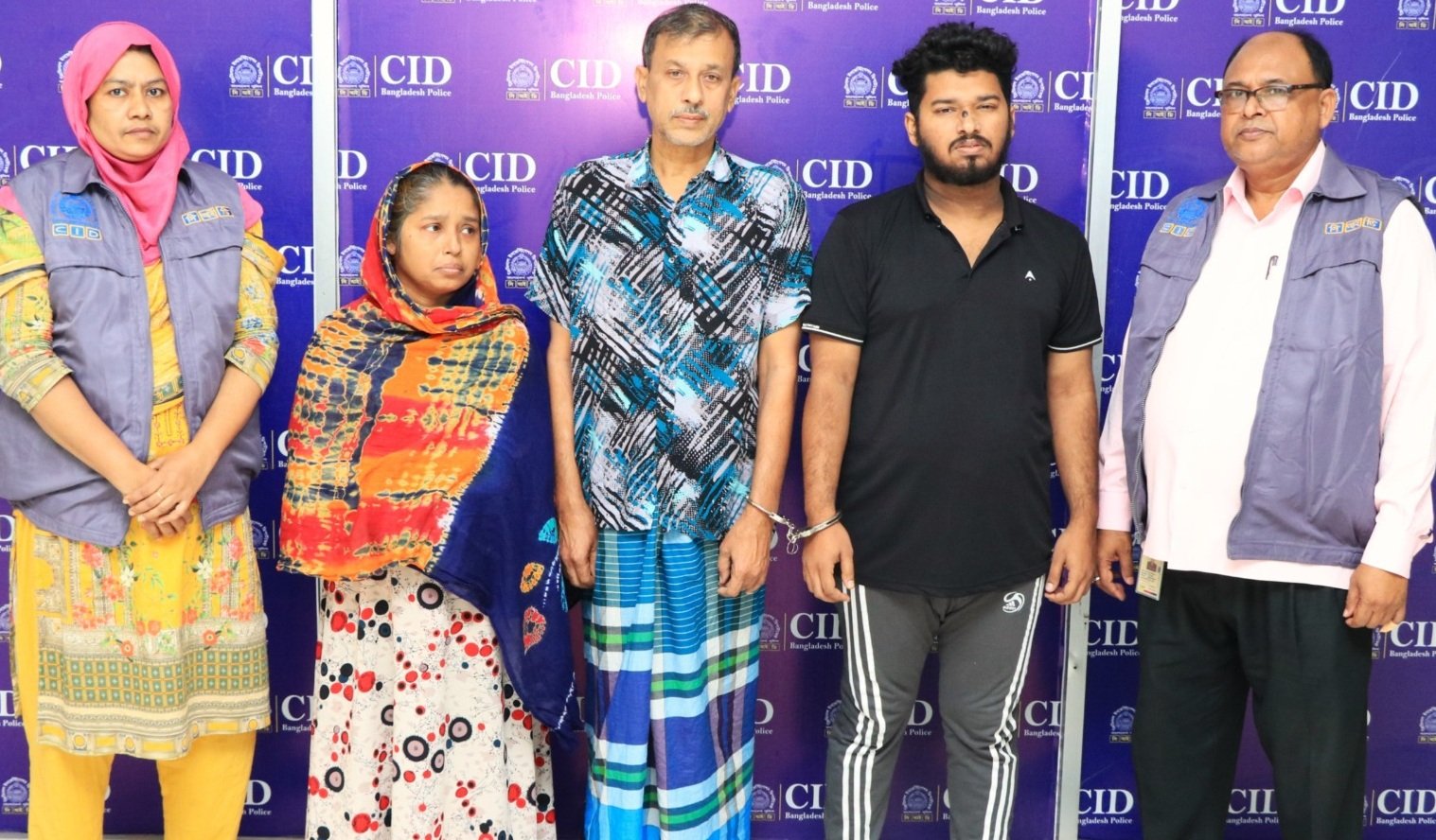 একই ফ্ল্যাট দেখিয়ে বারবার বিক্রি: মূল হোতাসহ ৩ প্রতারক গ্রেপ্তার