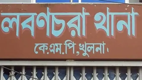 খুলনায় নারীকে গুলি করে ও কুপিয়ে হত্যা