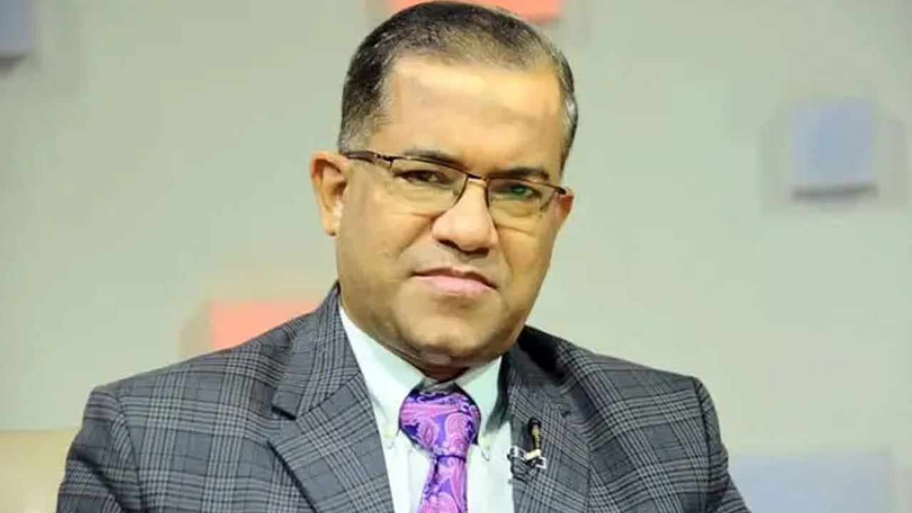 তারেক রহমানের সন্মানে ঢাকা-১৭ আসনের প্রার্থিতা প্রত্যাহার ব্যারিস্টার সরওয়ারের