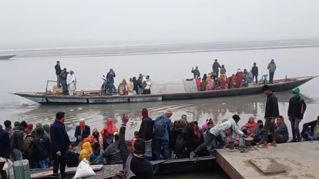 ১৬ ঘণ্টা পর বাড়ি ফিরলেন যমুনায় আটকা পড়া ৪৭ বরযাত্রী