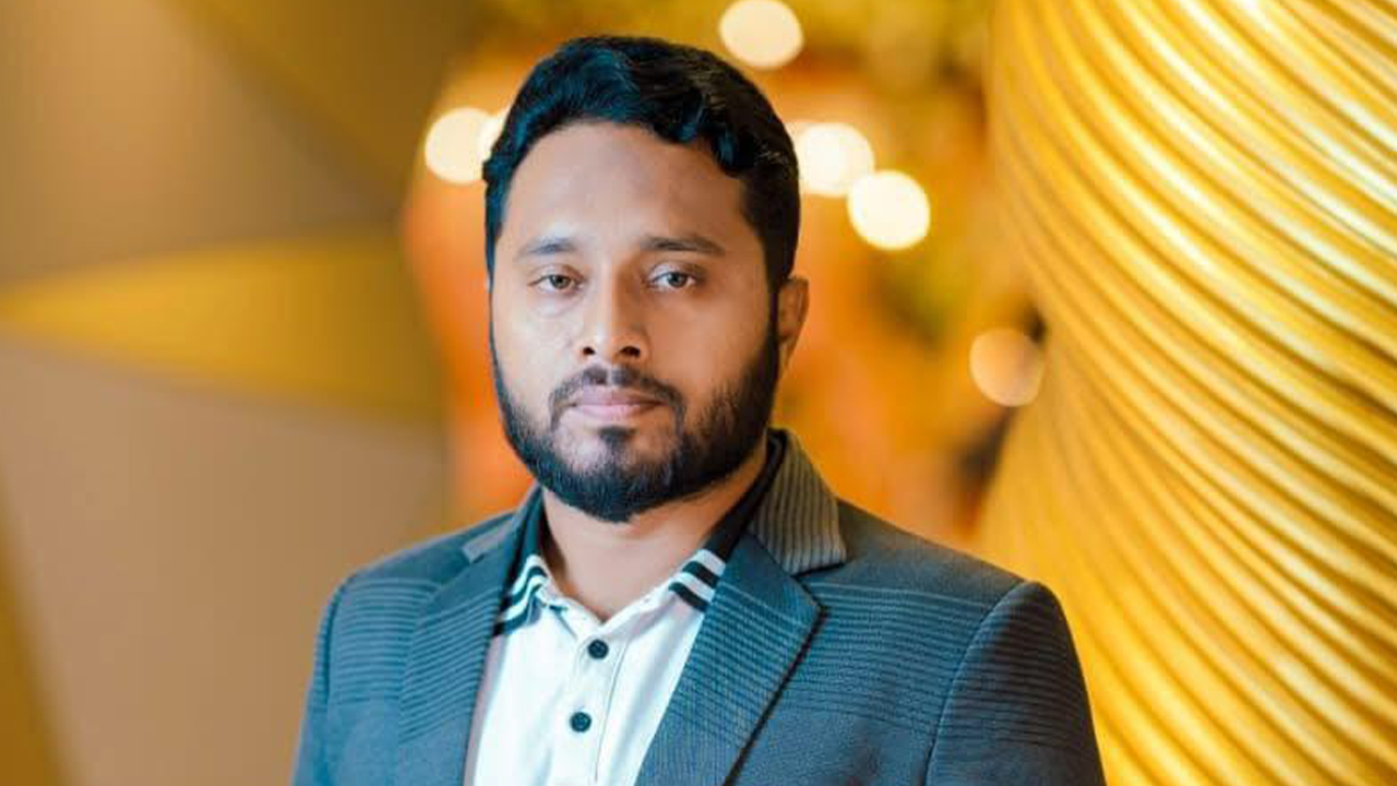 বেপরোয়া জবি ছাত্রদল নেতা মাহমুদ, মানছেন না নিষেধাজ্ঞা