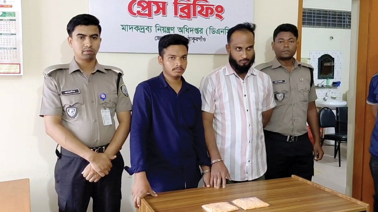 ঠাকুরগাঁওয়ে মাদকসহ মামা-ভাগনে গ্রেপ্তার
