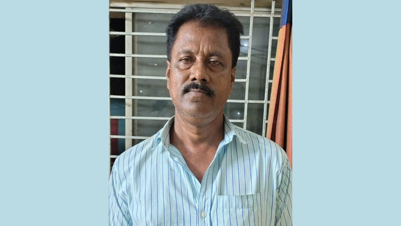 মাধবপুরে পুলিশের অভিযানে গ্রেপ্তার আ.লীগ নেতা