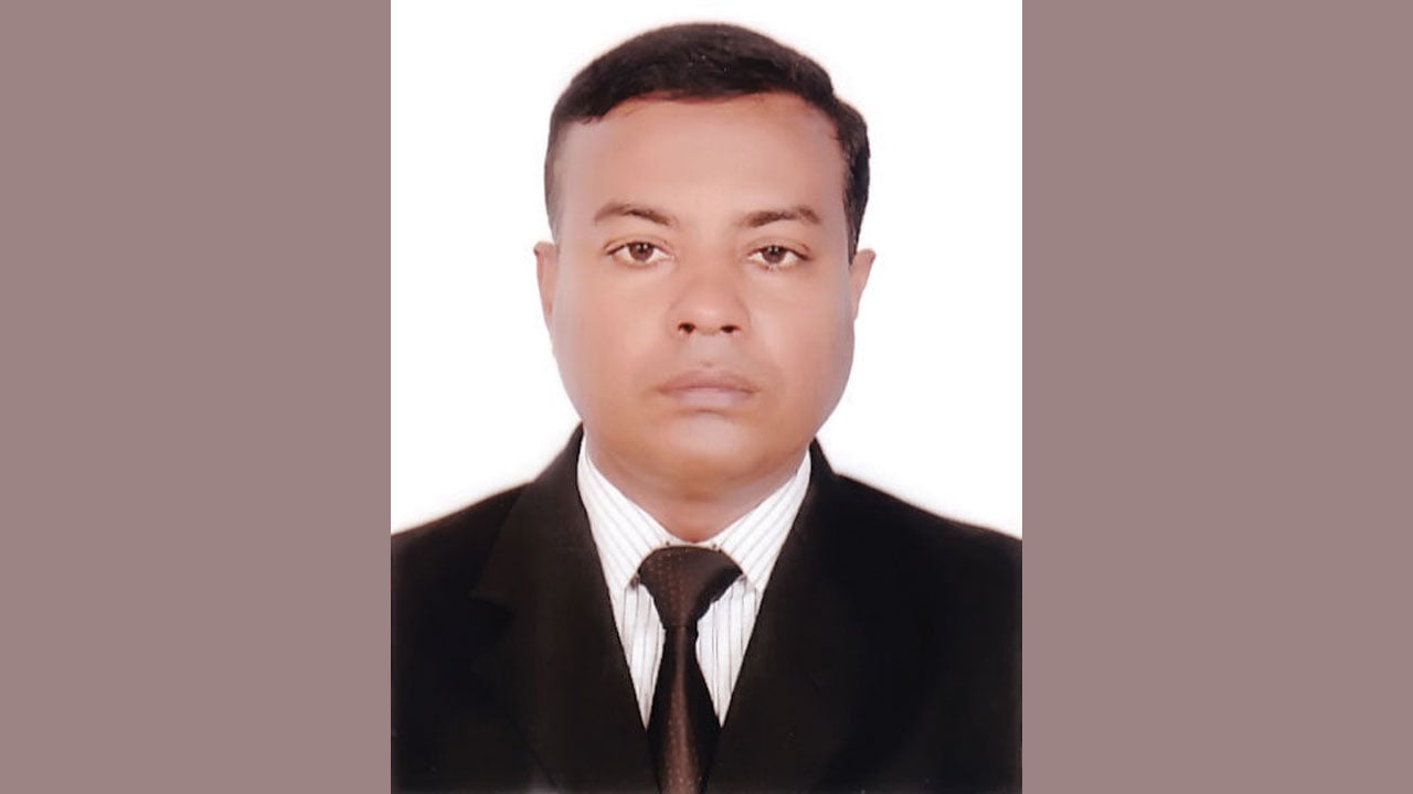 উজিরপুরে প্রকাশ্যে দৈনিক আমার দেশ পত্রিকার সাংবাদিকের ওপর হামলা