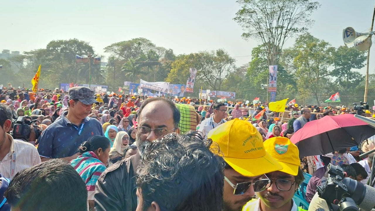 তারেক রহমানের জনসভা ঘিরে নেতাকর্মীদের উপচে পড়া ভিড়