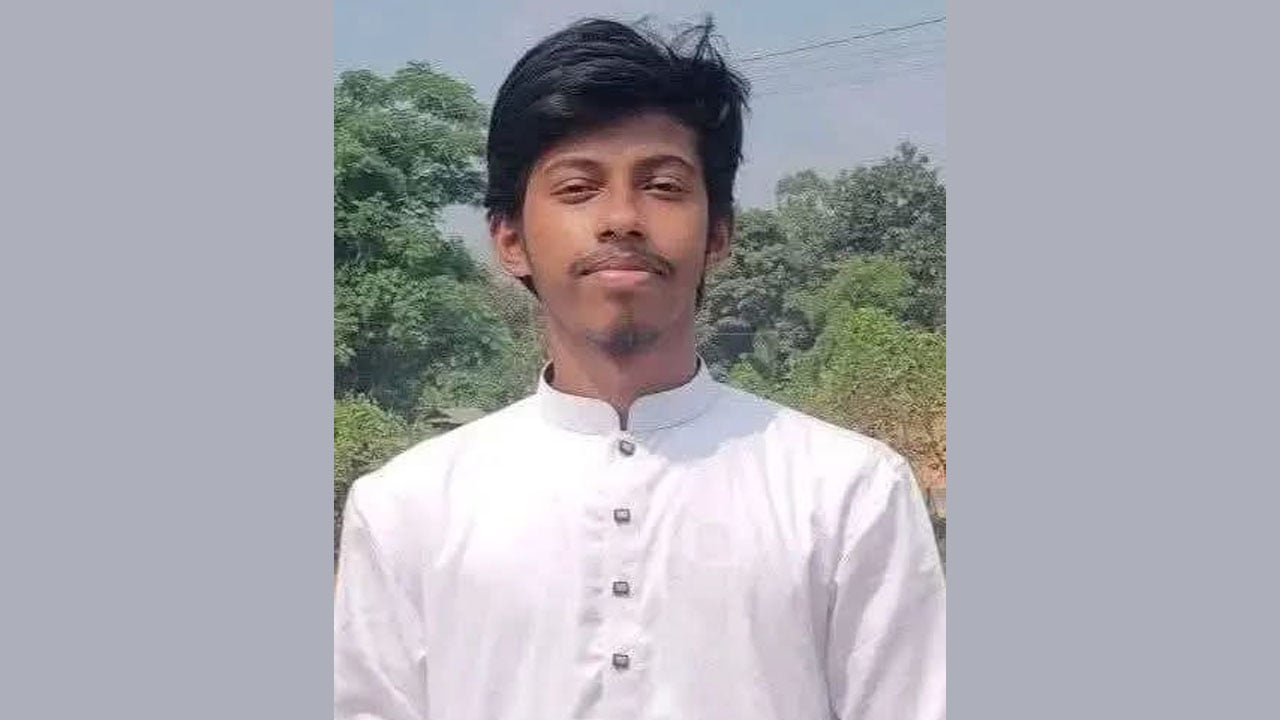 বিএনপি নেতার সামনে পা তুলে বসা নিয়ে সংঘর্ষে নিহত যুবক