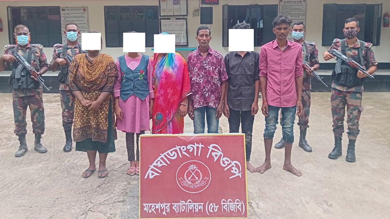 অবৈধভাবে ভারতে প্রবেশের সময় সীমান্তে ৬ বাংলাদেশি আটক