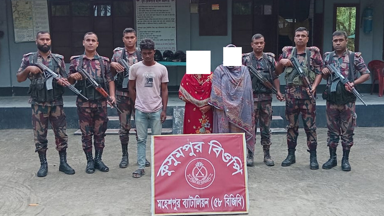 মহেশপুর সীমান্তে দালালসহ দুই নারী আটক