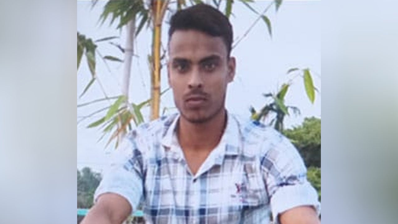 ধানি জমিতে পুকুর খননে বাধা, এক্সকাভেটরের চাপায় প্রাণ গেলো যুবকের