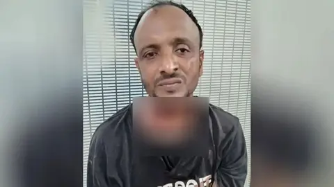 রাজধানীতে দোকানে ঢুকে ব্যবসায়ীকে গুলি, আটক ১
