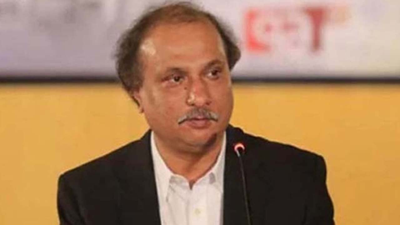 স্ত্রী-সন্তানসহ মোজাম্মেল বাবুর ১১ ব্যাংক হিসাব অবরুদ্ধ