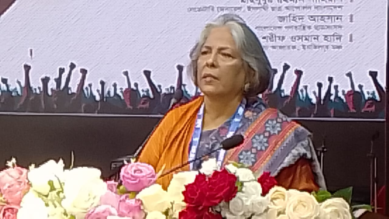 আমার মাথার ওপর দিয়ে হেলিকপ্টার থেকে গুলি ছুড়ে: উপদেষ্টা শারমীন