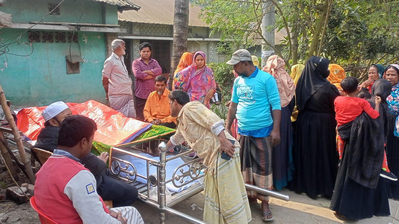 নামাজে যাওয়ার পথে সড়ক দুর্ঘটনায় মাদ্রাসা শিক্ষার্থী নিহত