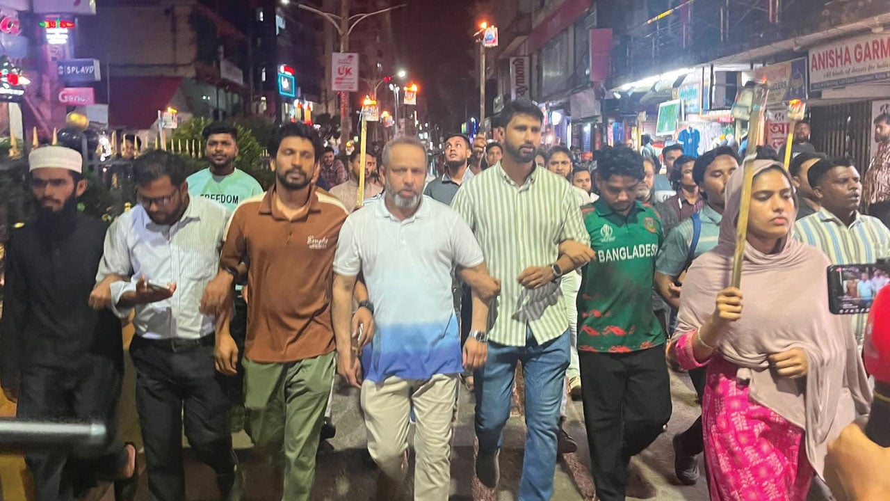 হবিগঞ্জে এনসিপির পথসভায় হামলার প্রতিবাদে সিলেটে মশাল মিছিল