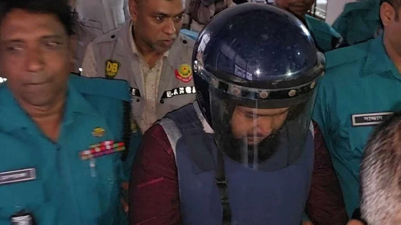 হাদি হত্যাচেষ্টা মামলা: মাইক্রোবাস ভাড়া দেওয়া নুরুজ্জামান রিমান্ডে