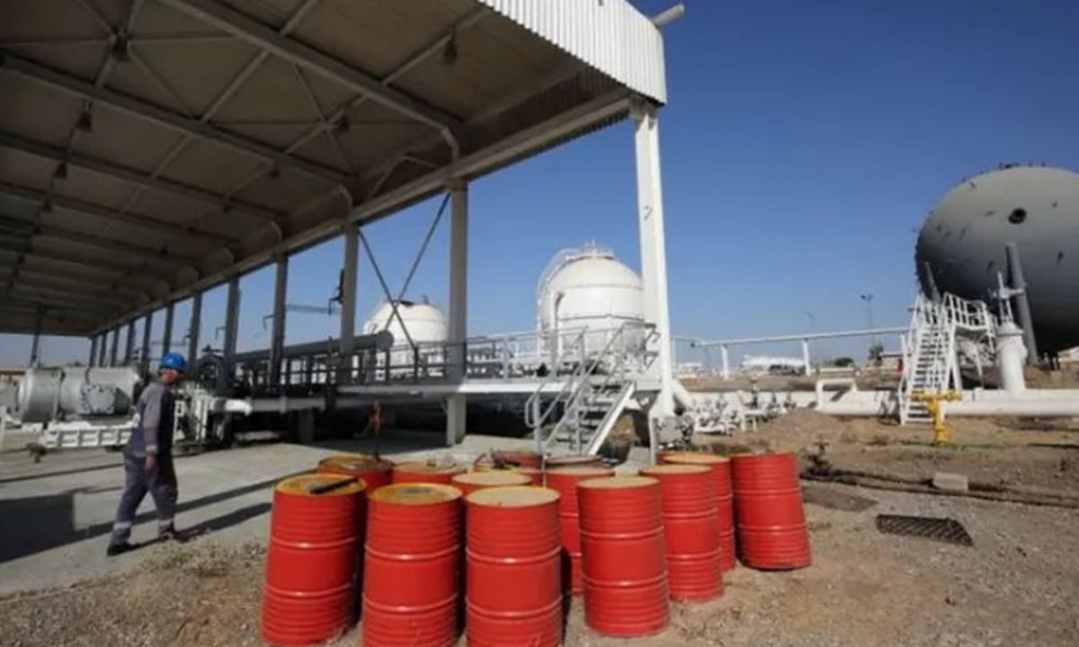 যুদ্ধের প্রভাবে এশিয়ায় তেলের দাম বৃদ্ধি, শেয়ারবাজারে ব্যাপক দরপতন