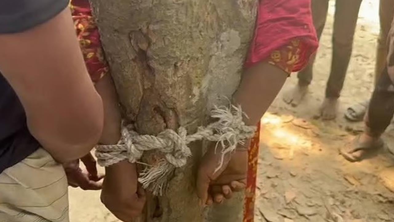 প্রেমের টানে ঈশ্বরদীতে প্রেমিক, তরুণ-তরুণীকে গাছে বেঁধে রাখলো এলাকাবাসী