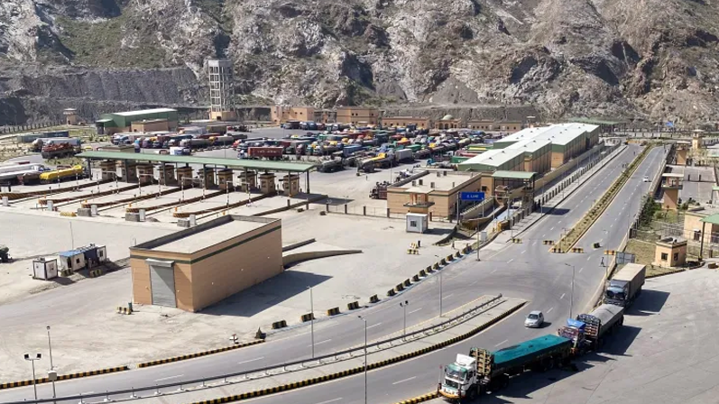 আফগানিস্তানের সঙ্গে সীমান্ত বন্ধ করলো পাকিস্তান