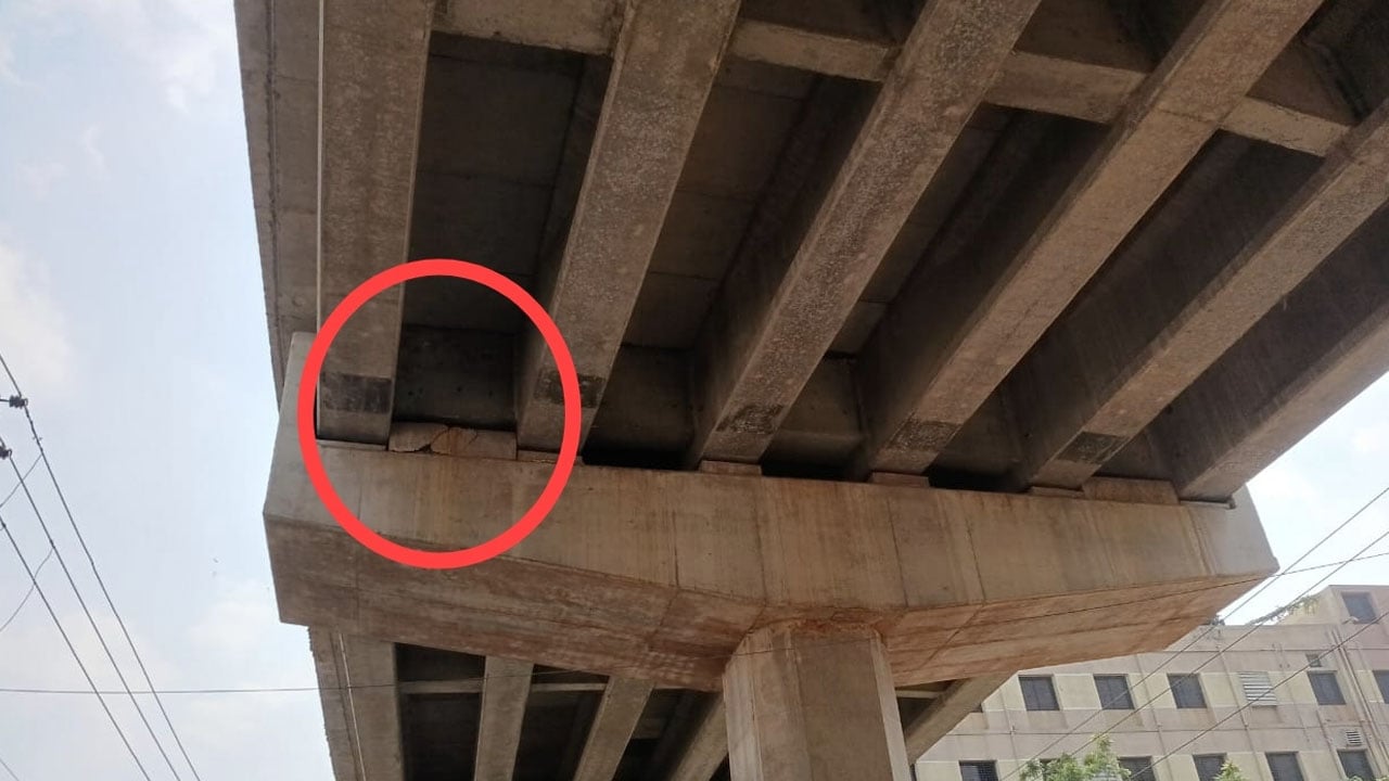 ভূমিকম্পে পঞ্চবটি-মুক্তারপুর নির্মাণাধীন দ্বিতল সড়কের পিলারে ফাটল, উদ্বেগ