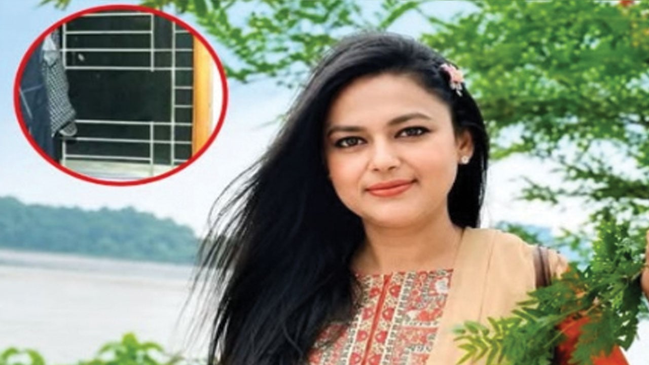 দক্ষিণখানে চিকিৎসককে হত্যা: জুতার ছাপের সূত্র ধরে পুলিশের হাতে স্বামী
