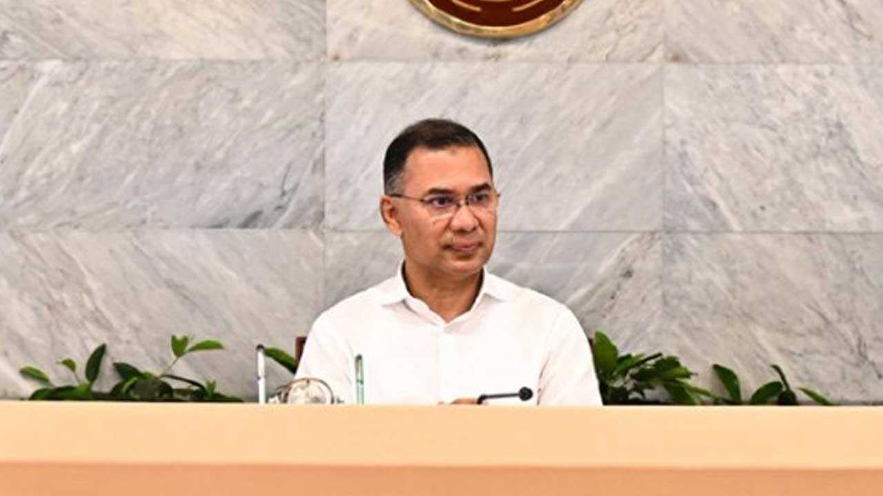 বন্ধ ও লোকসানি কারখানা সচলে বিনিয়োগকারীদের পাশে থাকার আশ্বাস প্রধানমন্ত্রীর