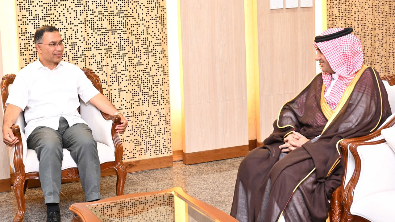 প্রধানমন্ত্রীকে সৌদি সফরের আমন্ত্রণ ক্রাউন প্রিন্স সালমানের 