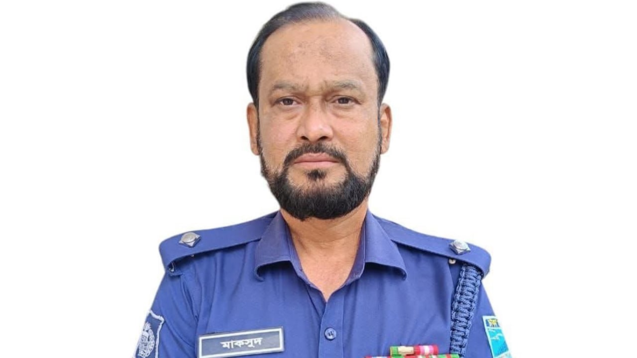 থানার ভেতরে আসামিকে বিশেষ সুবিধা দেওয়া সেই ওসি ক্লোজ