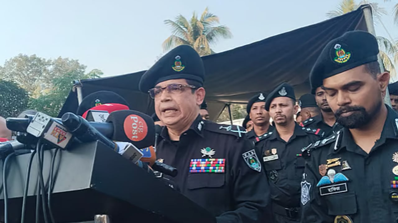 জঙ্গল সলিমপুরে সন্ত্রাসীদের আস্তানাকে গুড়িয়ে দেওয়া হবে: র‍্যাব ডিজি