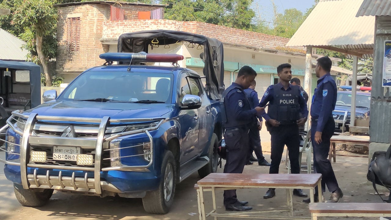 নরসিংদীতে দুই গ্রামবাসীর সংঘর্ষে একজন নিহত, গুলিবিদ্ধসহ আহত ১০