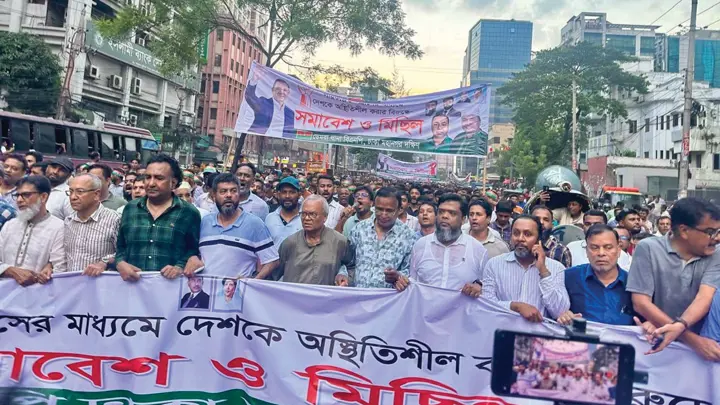 জনগণের শক্তির ওপর নির্ভর করেই বিএনপি রাজনীতি করে: রিজভী