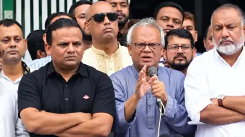 হাসিনা কলকাঠি নাড়ছেন, গুপ্তরা বাতাস দিচ্ছে: রিজভী