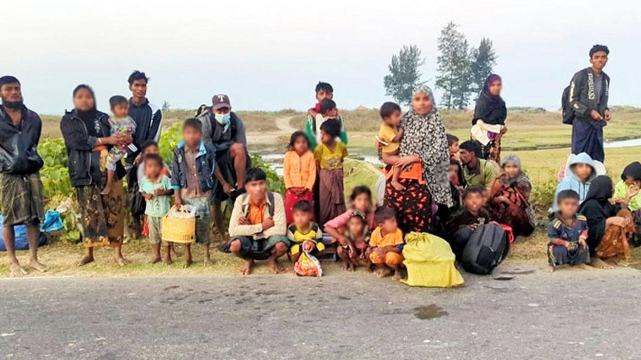 ছোট ছোট দলে প্রতিদিন আসছে রোহিঙ্গারা
