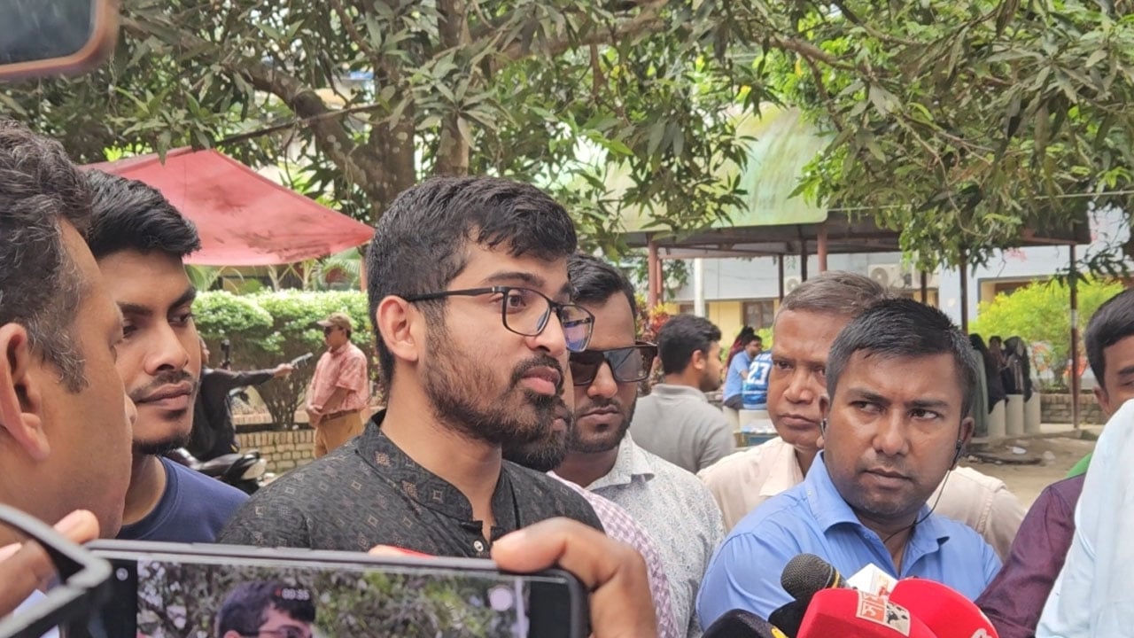 দুর্গাপূজার পর রাকসু নির্বাচন চায় ছাত্রদল