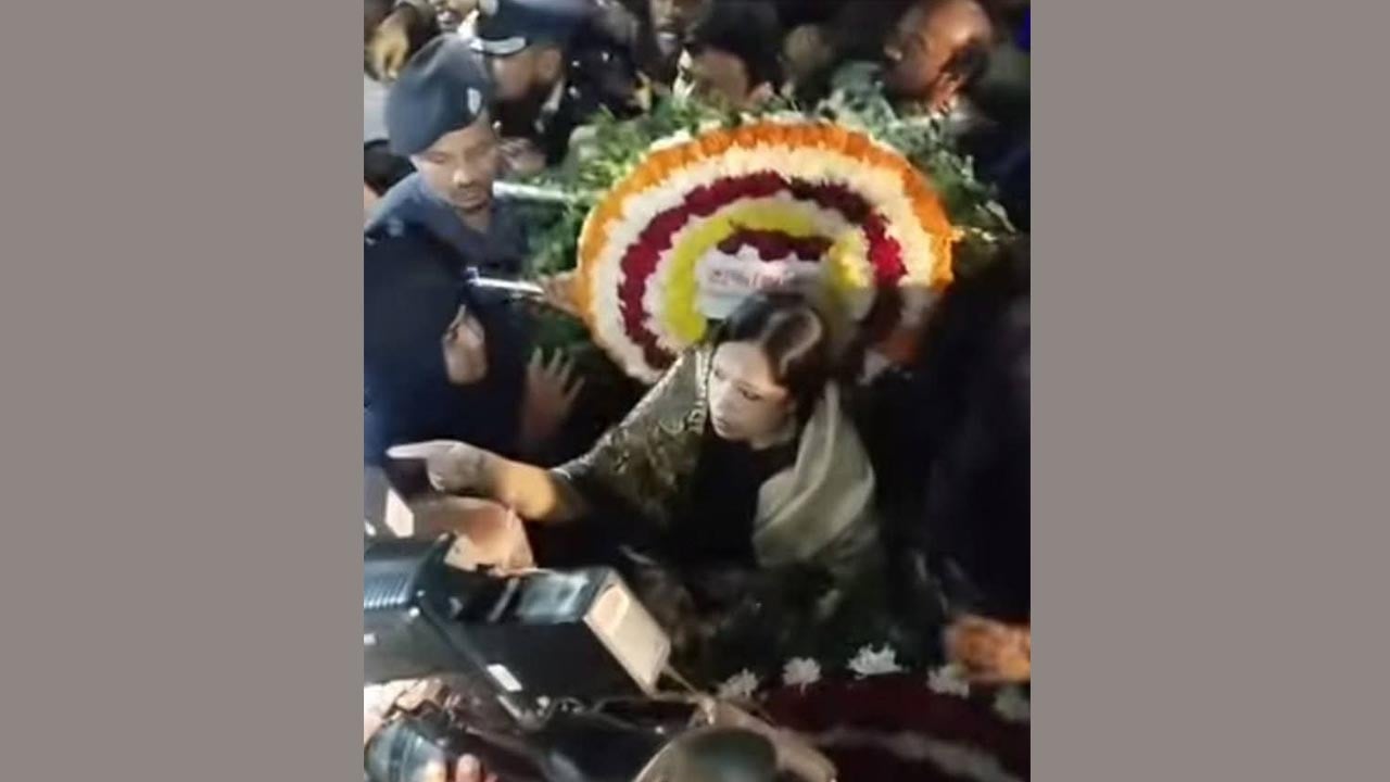 এবার রুমিন ফারহানার সমর্থকদের বিরুদ্ধে মামলা