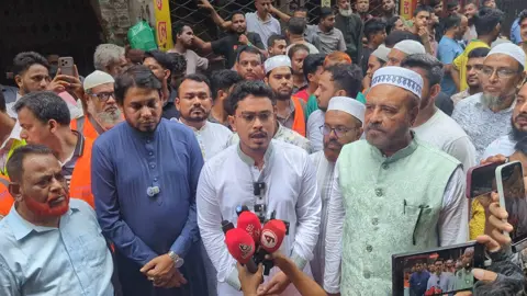 রাষ্ট্রের উদাসীনতায় অগ্নিকাণ্ডে মানুষ সর্বস্ব হারাচ্ছে: সাদিক কায়েম