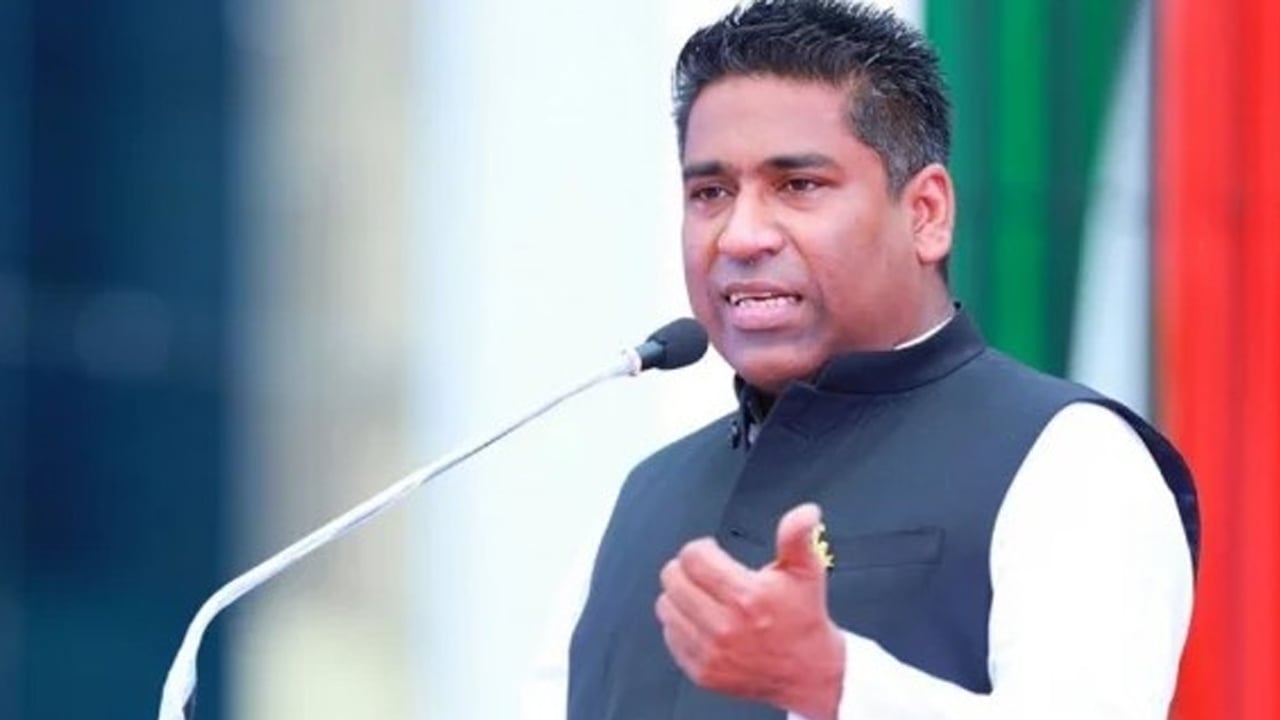 সাবেক মেয়র সাদিক আব্দুল্লাহর বিরুদ্ধে দুদকের মামলা