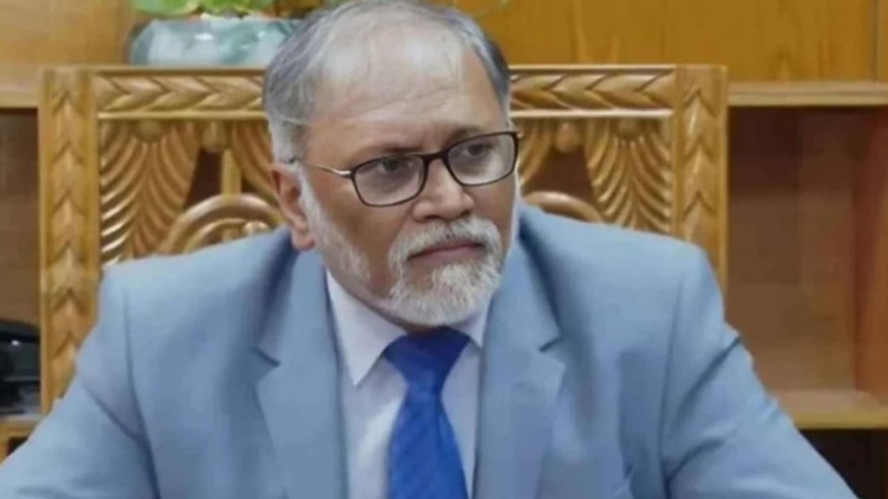 পদত্যাগের একদিনের মাথায় স্বপদে ফেরা, যে কারণ জানালেন ডা. সায়েদুর