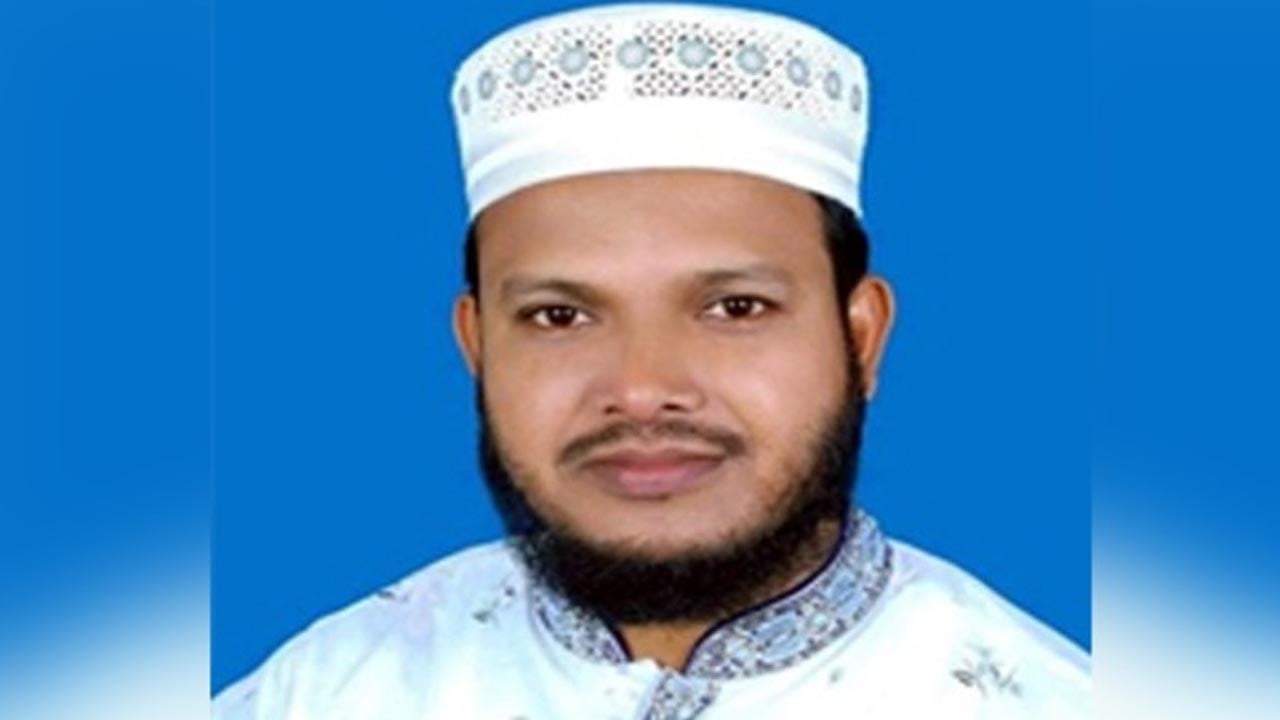 আট পাম্প ঘুরে তেল না পেয়ে লোকাল বাসে সংসদে এসেছি